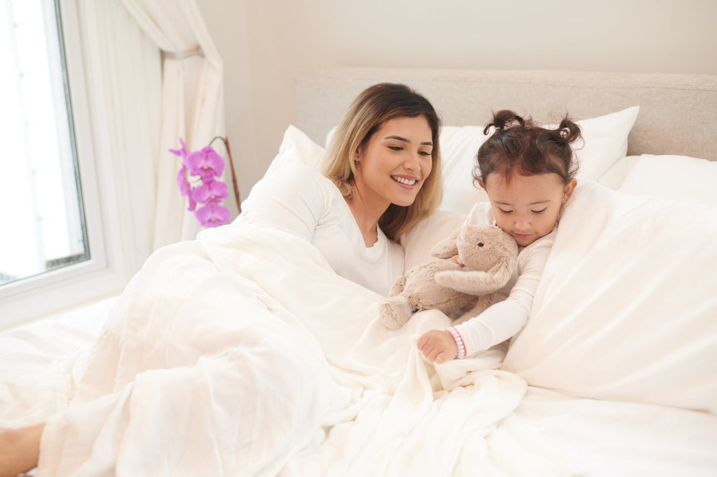 Pristine White Oversized Bamboo Muslin Blanket (Queen)